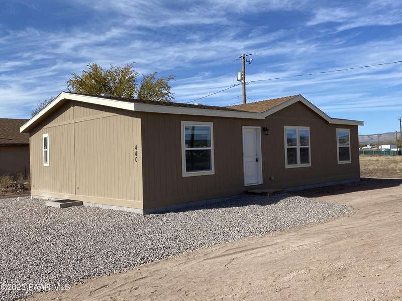 440 W Paris Trl TRL, Paulden, AZ 86334