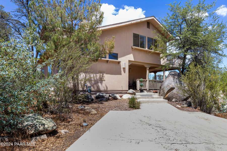 1900 N Echo Cliffs DR, Prescott, AZ 86305