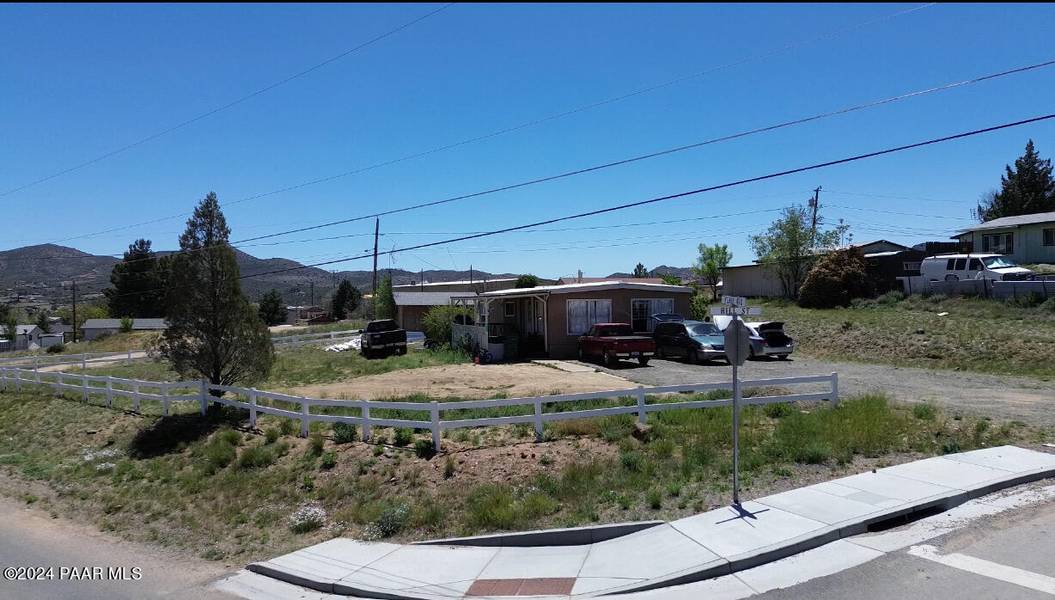 2525 Hill ST, Dewey-humboldt, AZ 86329