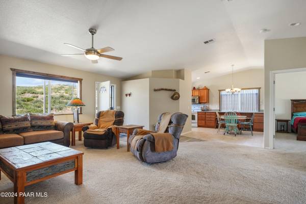 Peeples Valley, AZ 86332,16193 W Mohave LN