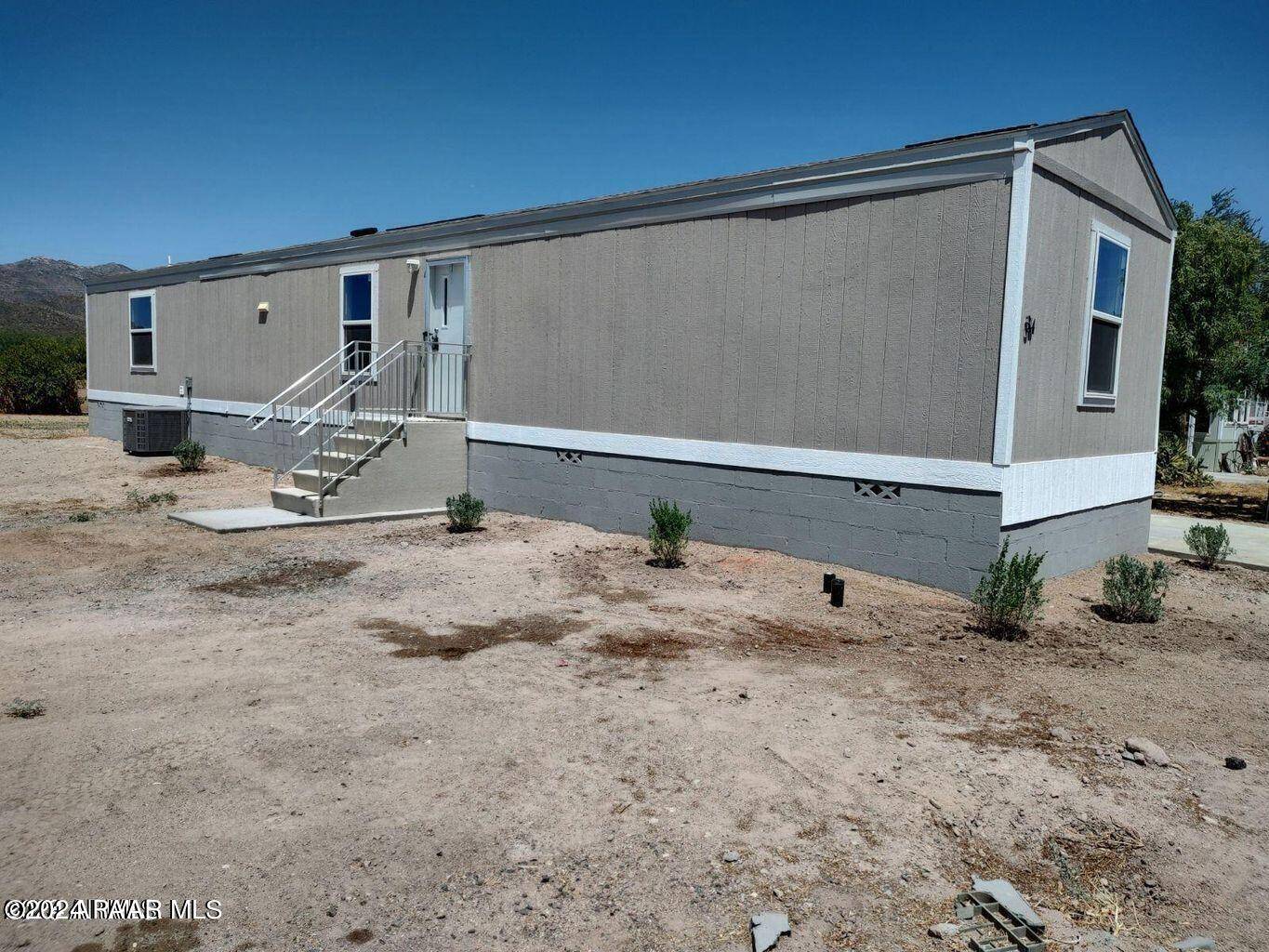 19500 E Gregory ST, Black Canyon City, AZ 85324