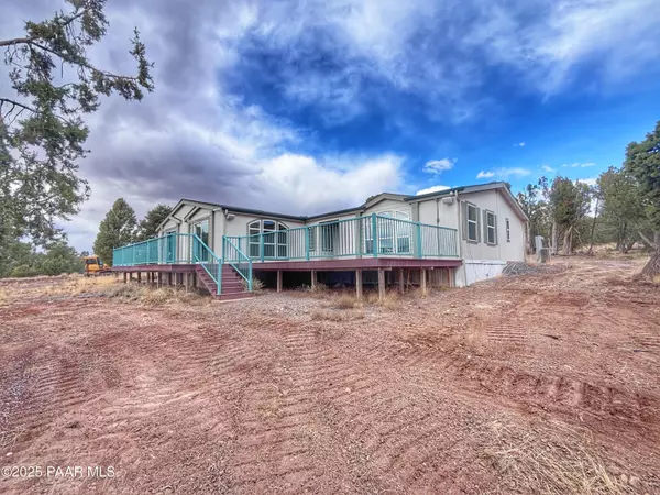 33015 Cowboy Clint RD, Seligman, AZ 86337