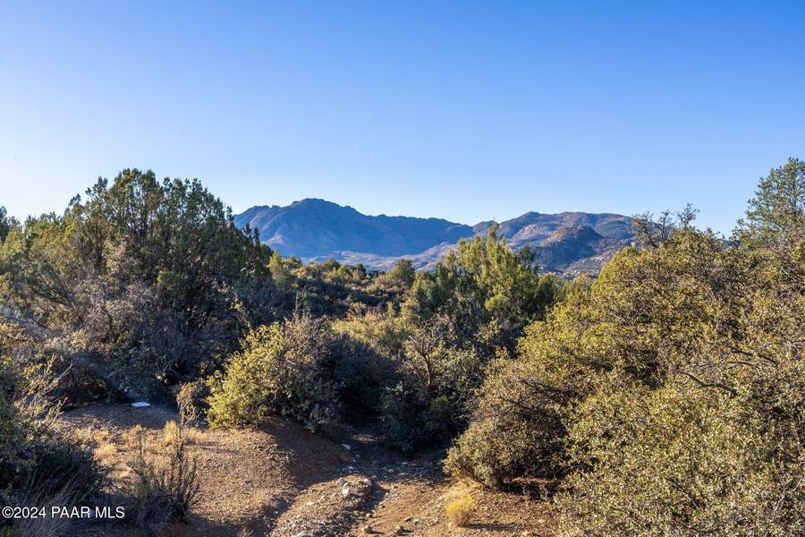 001 N Deer Hill LN, Prescott, AZ 86305