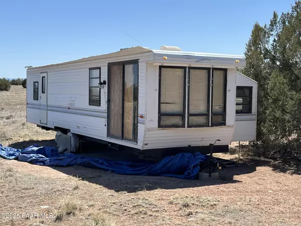 53410 N Bridge Canyon Pkwy, Seligman, AZ 86337