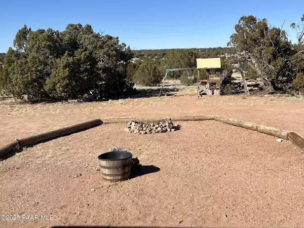 Seligman, AZ 86337,90 Stump RD