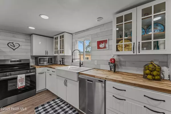 Black Canyon City, AZ 85324,33180 S Canyon RD