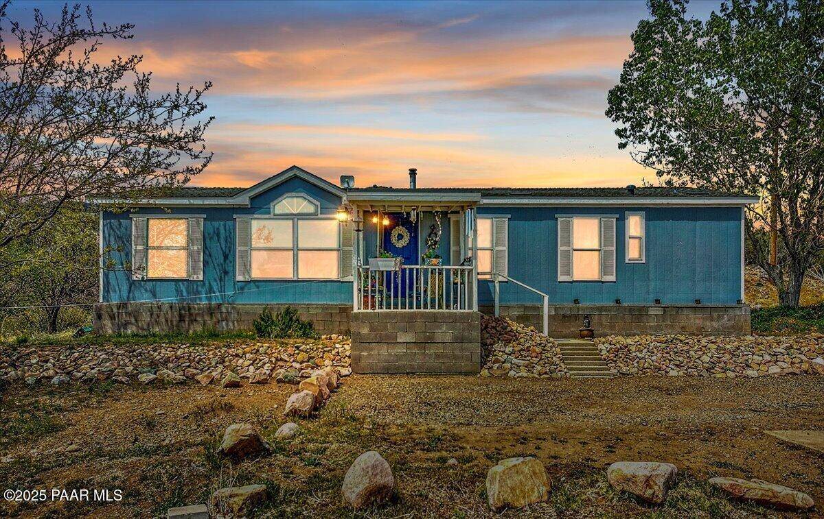 9215 E Smoki TRL, Dewey-humboldt, AZ 86327