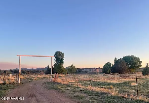 25510 N Linda LN, Paulden, AZ 86334