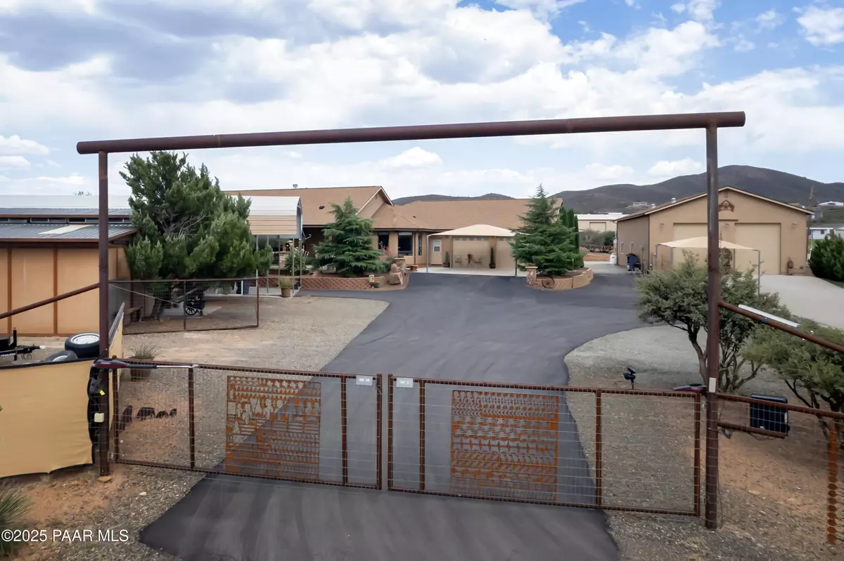 Dewey-humboldt, AZ 86327,965 S Gunsmoke DR