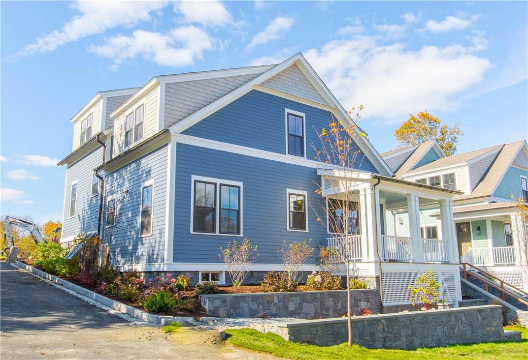 15 Castle ST #2, East Greenwich, RI 02818