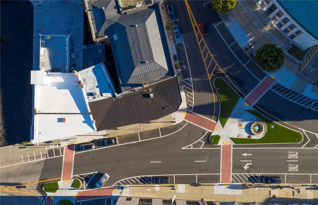 Westerly, RI 02891,16 Broad ST