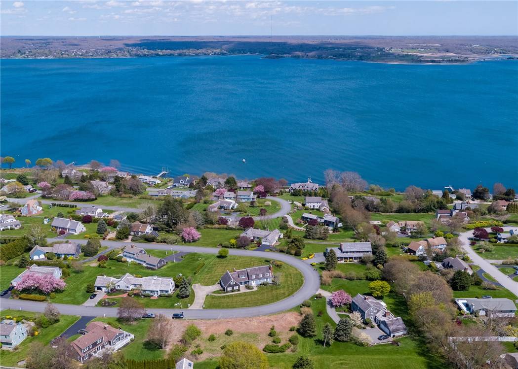 Portsmouth, RI 02871,353 Sea Meadow DR