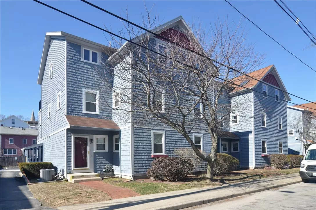 East Greenwich, RI 02818,79 Duke ST #10