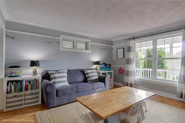 Warren, RI 02885,6 Lambert LN