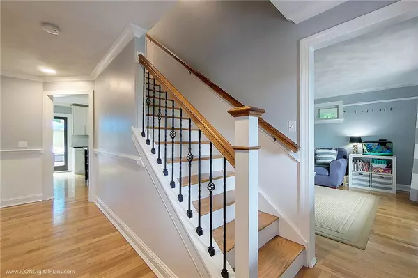 Warren, RI 02885,6 Lambert LN