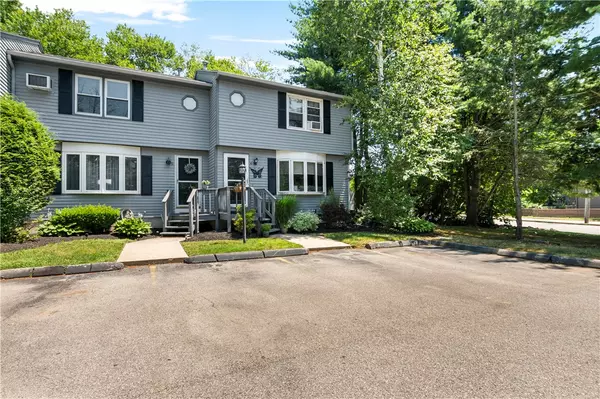 Cranston, RI 02920,245 Mayfield AVE #5