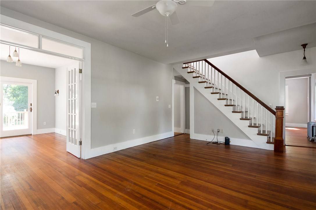 South Kingstown, RI 02892,3682 Kingstown RD