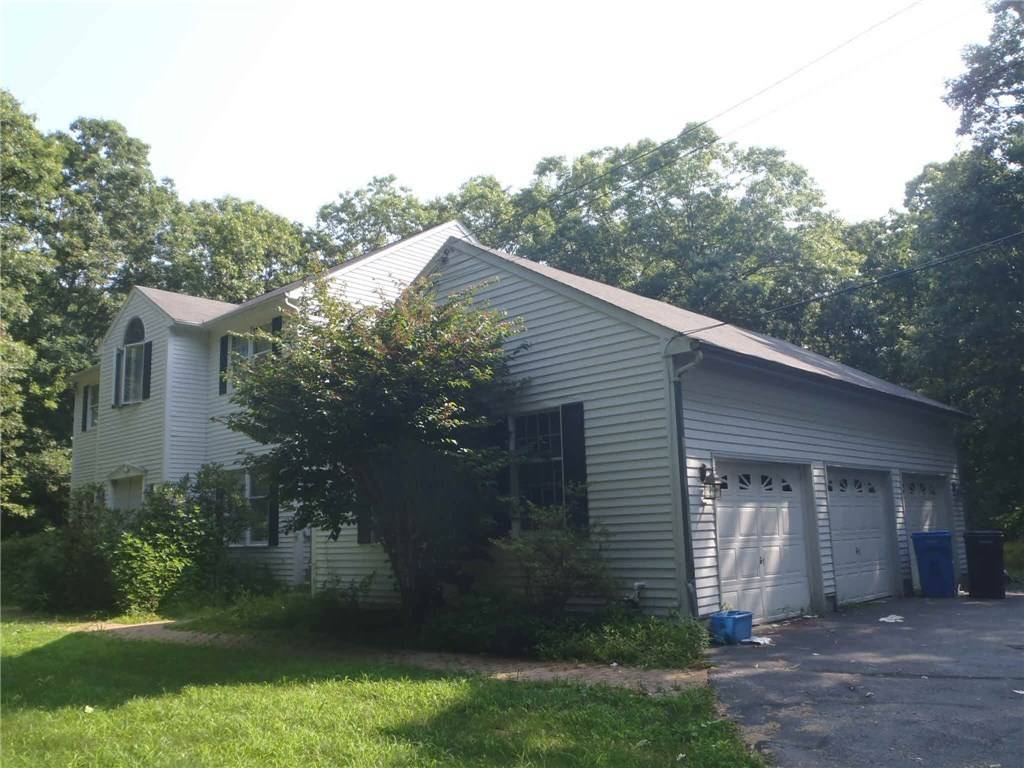 660 Laten Knight RD, Cranston, RI 02921