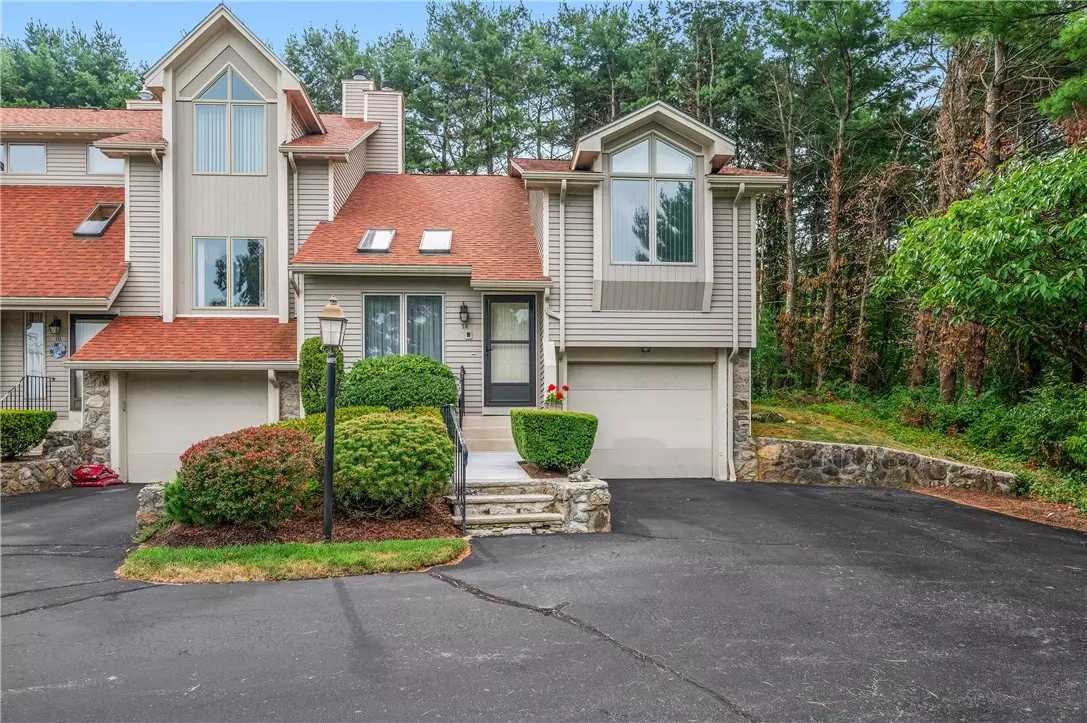 Smithfield, RI 02917,1 Shadowbrook LN #A