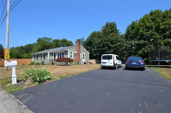 Tiverton, RI 02878,6 Sterling DR