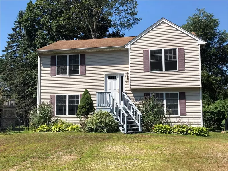 54 Meadowrue TRL, Narragansett, RI 02874