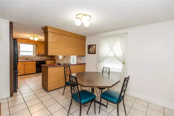 Cranston, RI 02910,119 Calaman RD