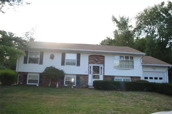 26 Lisa Ann CIR, Smithfield, RI 02828