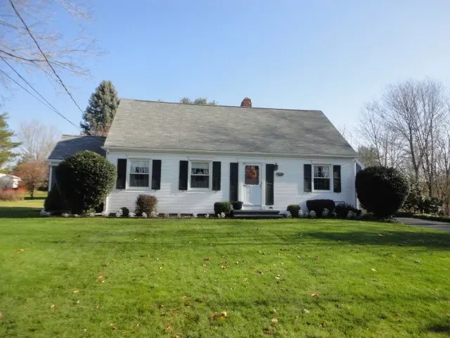 1061 Great RD, Lincoln, RI 02865