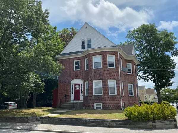 74 Auburn ST, Cranston, RI 02910