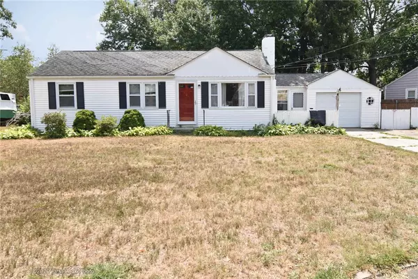 2 Midway DR, Warwick, RI 02886