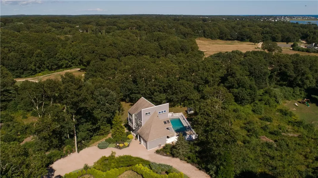 19 Tom Harvey RD, Westerly, RI 02891