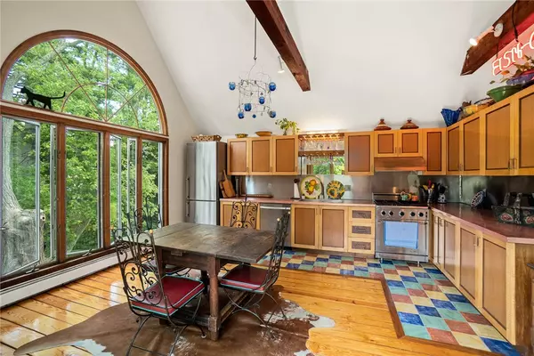 Warwick, RI 02889,12 Wuddall AVE