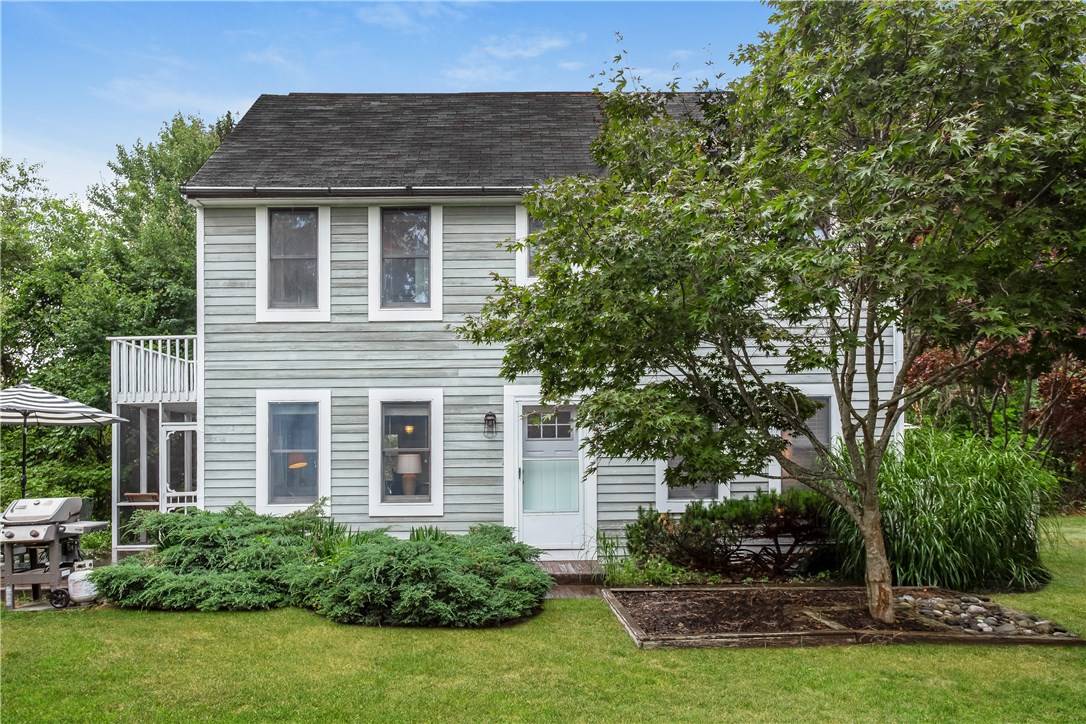 South Kingstown, RI 02879,785 Green Hill Beach RD