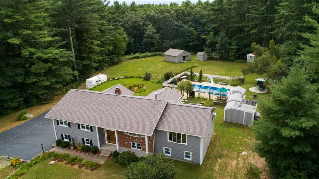 118 Mattity RD, North Smithfield, RI 02896