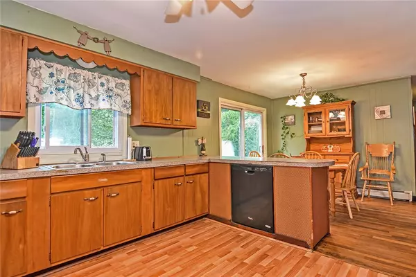 Tiverton, RI 02878,140 Montgomery ST