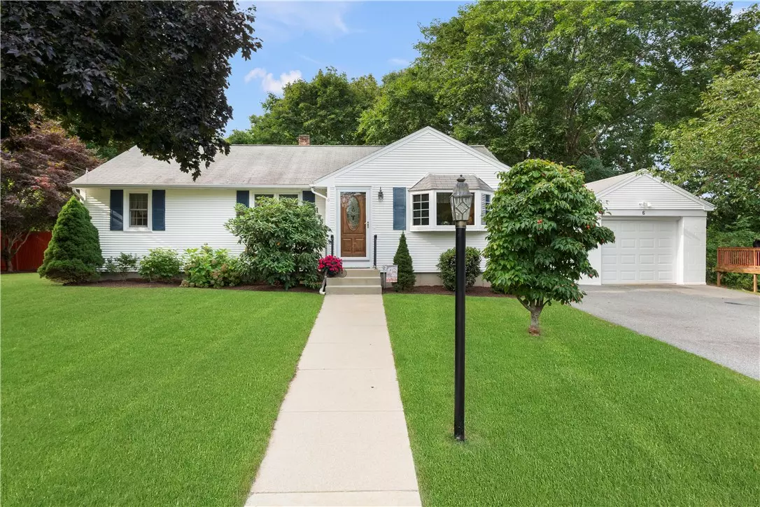 Smithfield, RI 02828,6 Deerfield DR