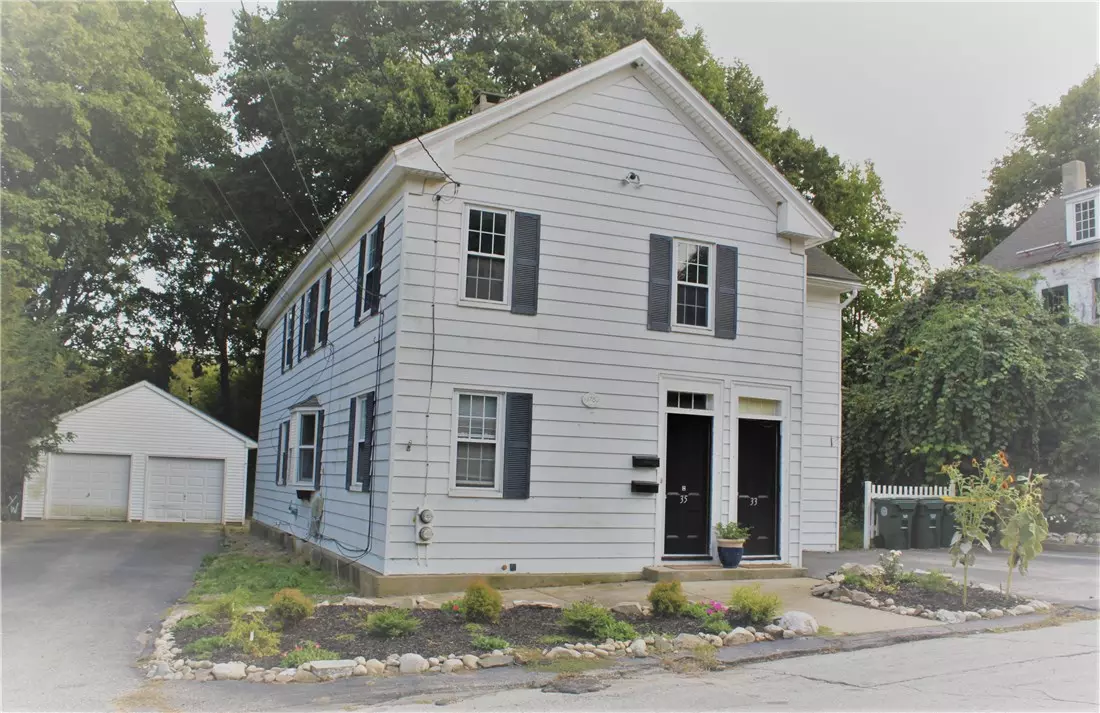 Smithfield, RI 02917,33 Stillwater RD