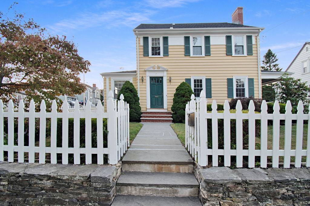 Johnston, RI 02919,34 Burnett ST