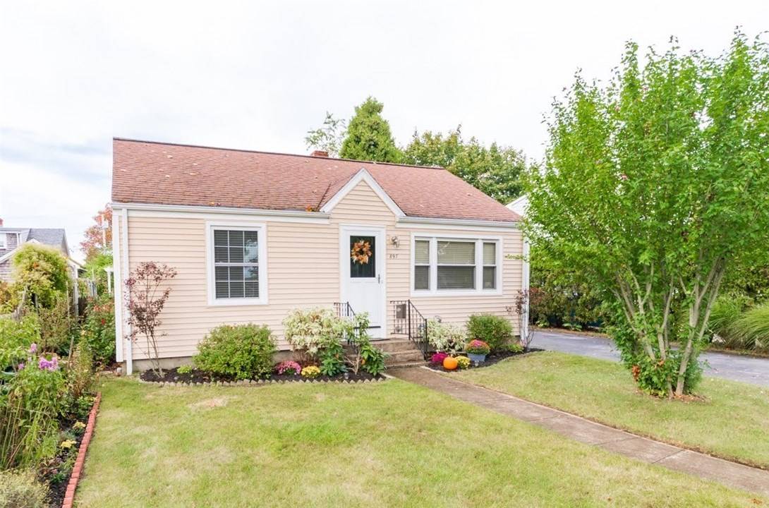 897 Bullocks Point AVE, East Providence, RI 02915