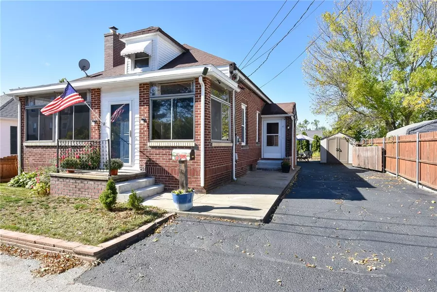 47 Loring ST, Woonsocket, RI 02895