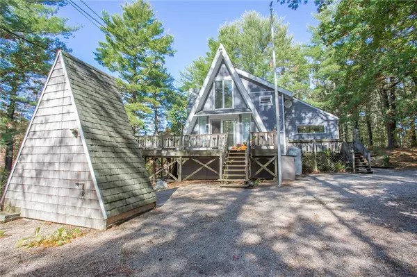 535 Log RD, Smithfield, RI 02917