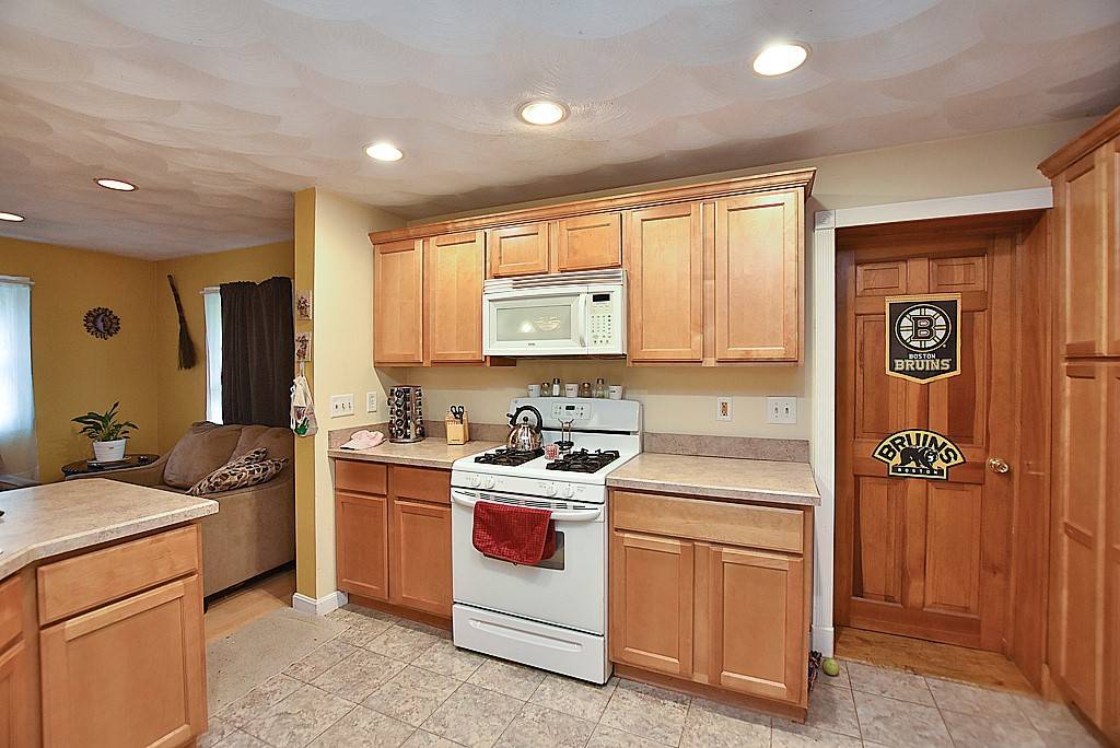Glocester, RI 02857,21 Sandy Brook RD