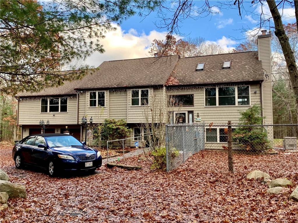 600 Weaver Hill RD, Coventry, RI 02816