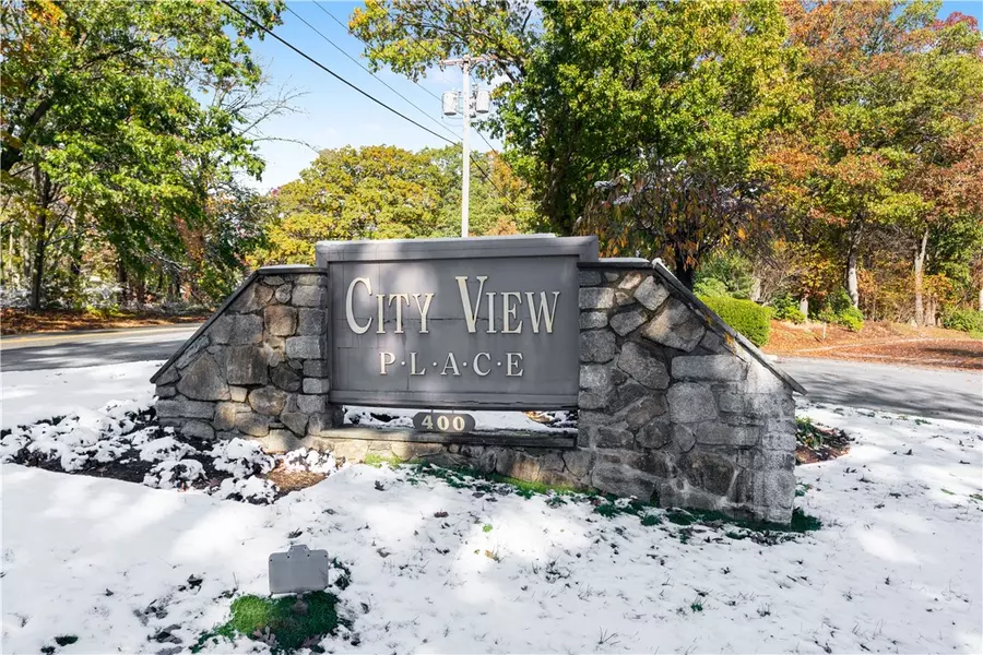 400 Meshanticut Valley Pkwy #5, Cranston, RI 02920