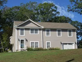 Westerly, RI 02891,6 Fieldstone WAY