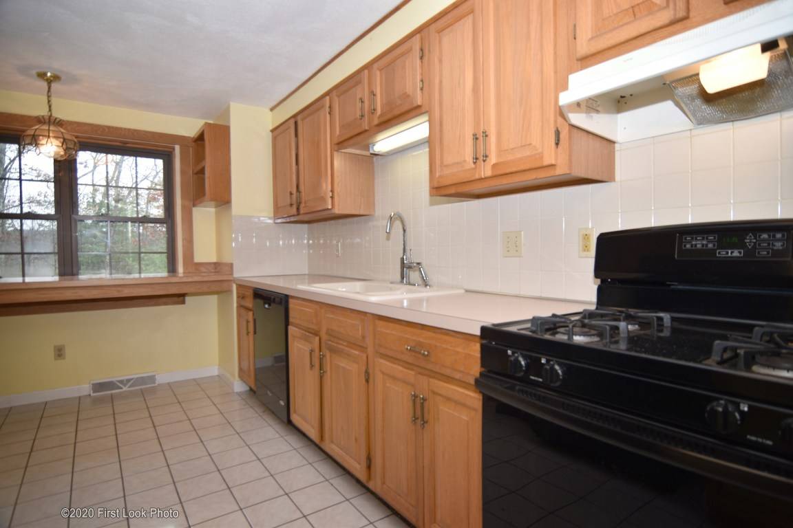 Smithfield, RI 02917,2303 Pine Wood DR #2303