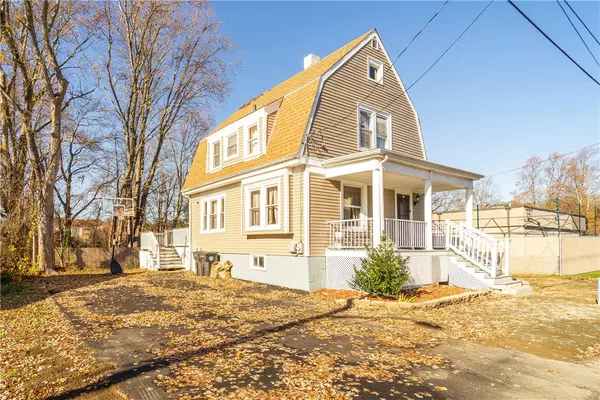 19 Mill ST, Cranston, RI 02905