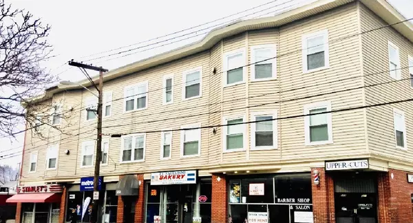 521 Dexter ST, Central Falls, RI 02863