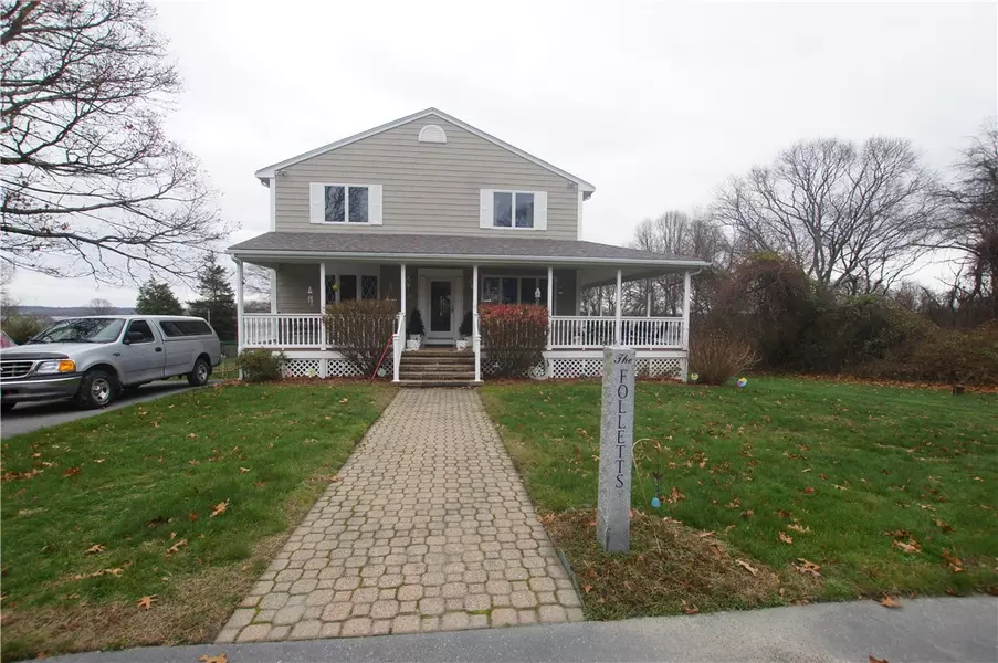 020 Merrill LN, Portsmouth, RI 02872