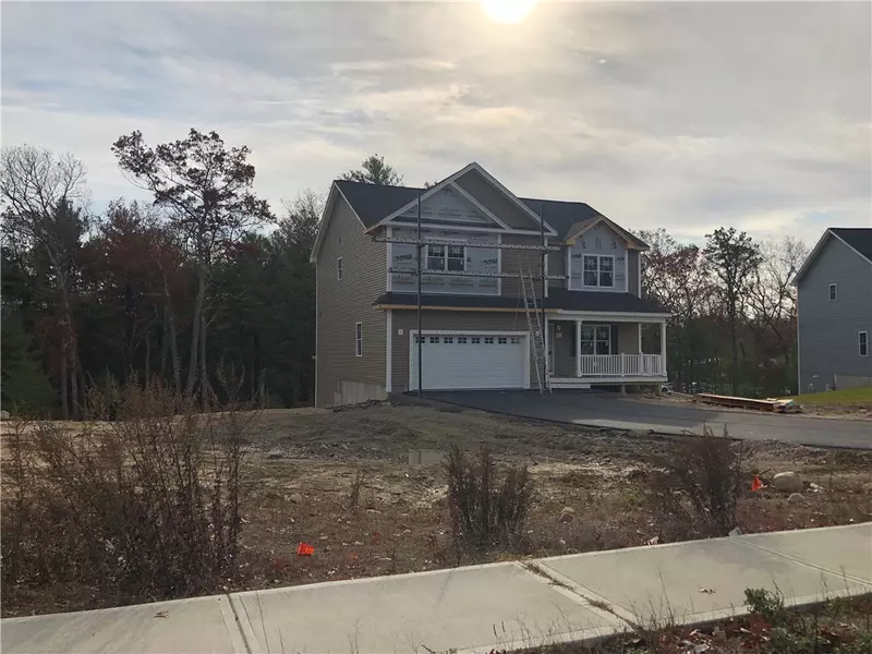 20 Paul Sprague DR, Coventry, RI 02816